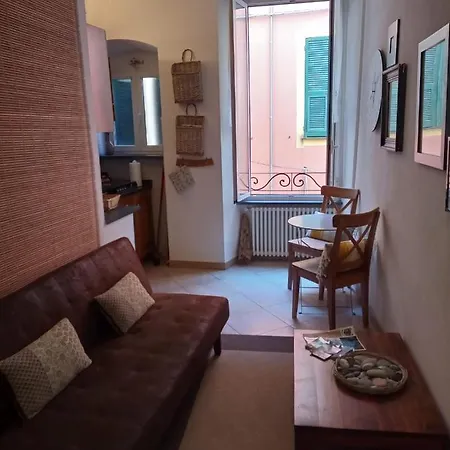 Dume Cosy - - Near The With A.c. *