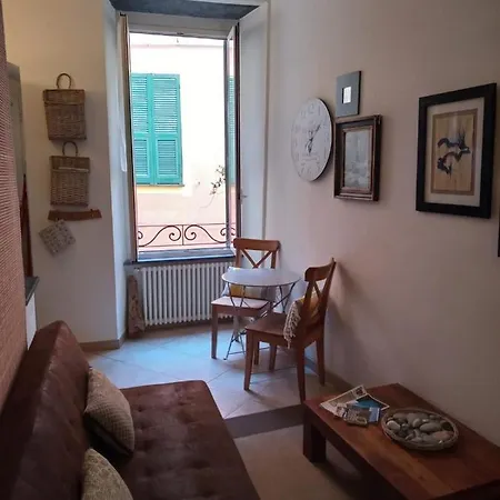 Dume Cosy - - Near The With A.c. *